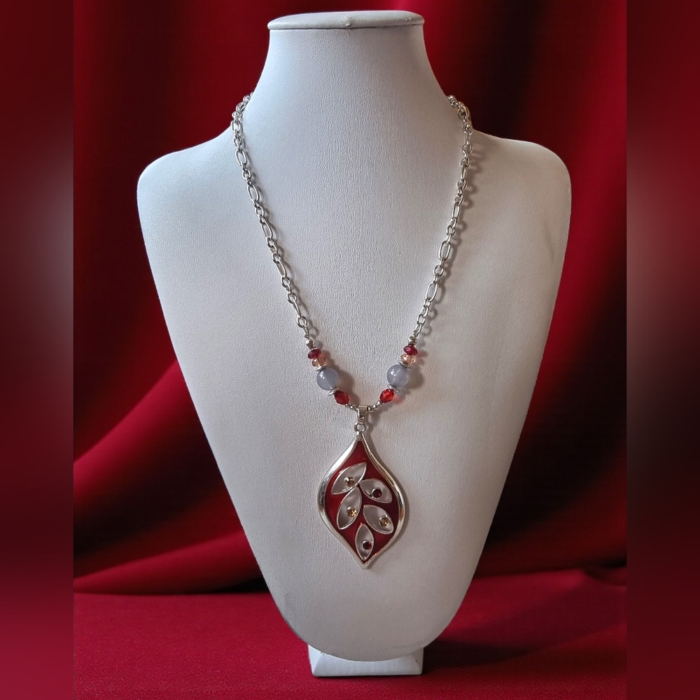 Croft and Barrow Red & Silver Tone Beaded Necklace & Pendant Set